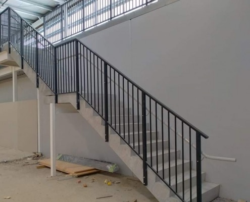 Canterbury Balustrade Aluminium Framed Ascot - Internal Stair Face Fix Commercial (2)